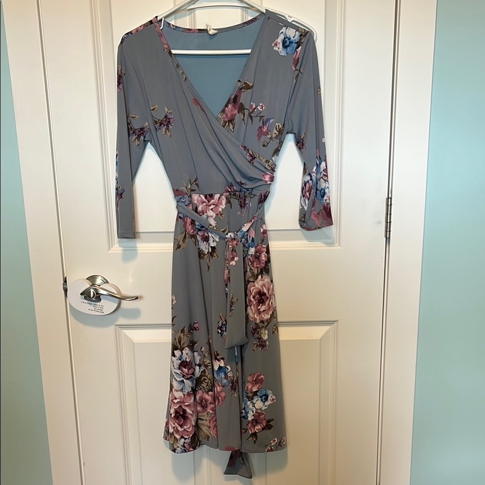 Floral Wrap Nursing Friendly Dress in Gray